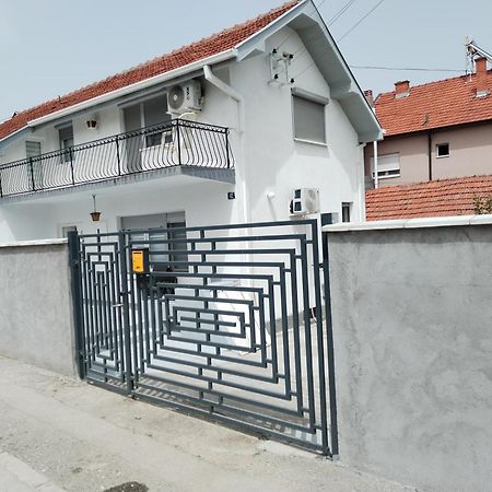Ferienwohnung Gostinska Kuca Leskovac  Exterior foto