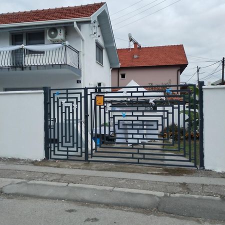 Ferienwohnung Gostinska Kuca Leskovac  Exterior foto